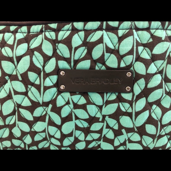 Vera Bradley duffel bag with shoulder strap - Picture 2 of 5